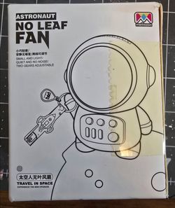 Astronaut No Leaf Fan keychain