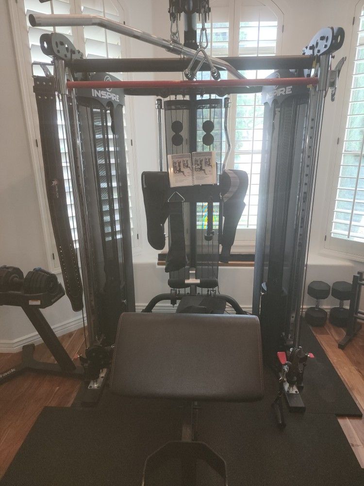 Universal INSPIRE WORKOUT MACHINE