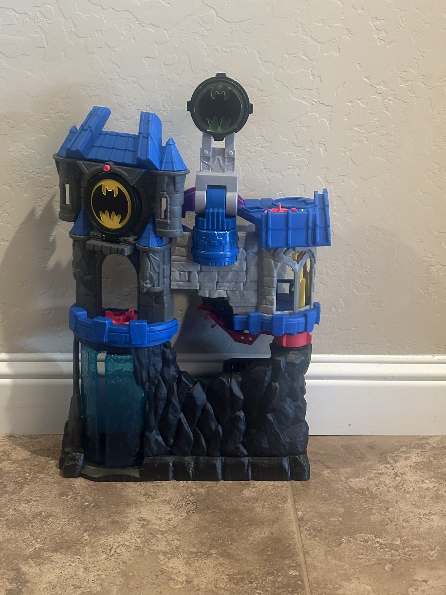 batman headquarters Toy