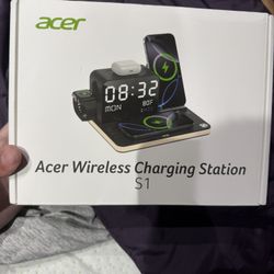 acer 7-in-1 Wireless Charging Station