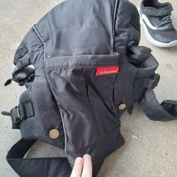 Infantino Baby Pouch