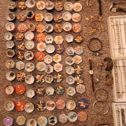 Jewelry Collection 150 Piece Lot Vintage and Costume Jewelry Collection Bracelets Necklaces Earrings less than $2 each see Our other great art antique