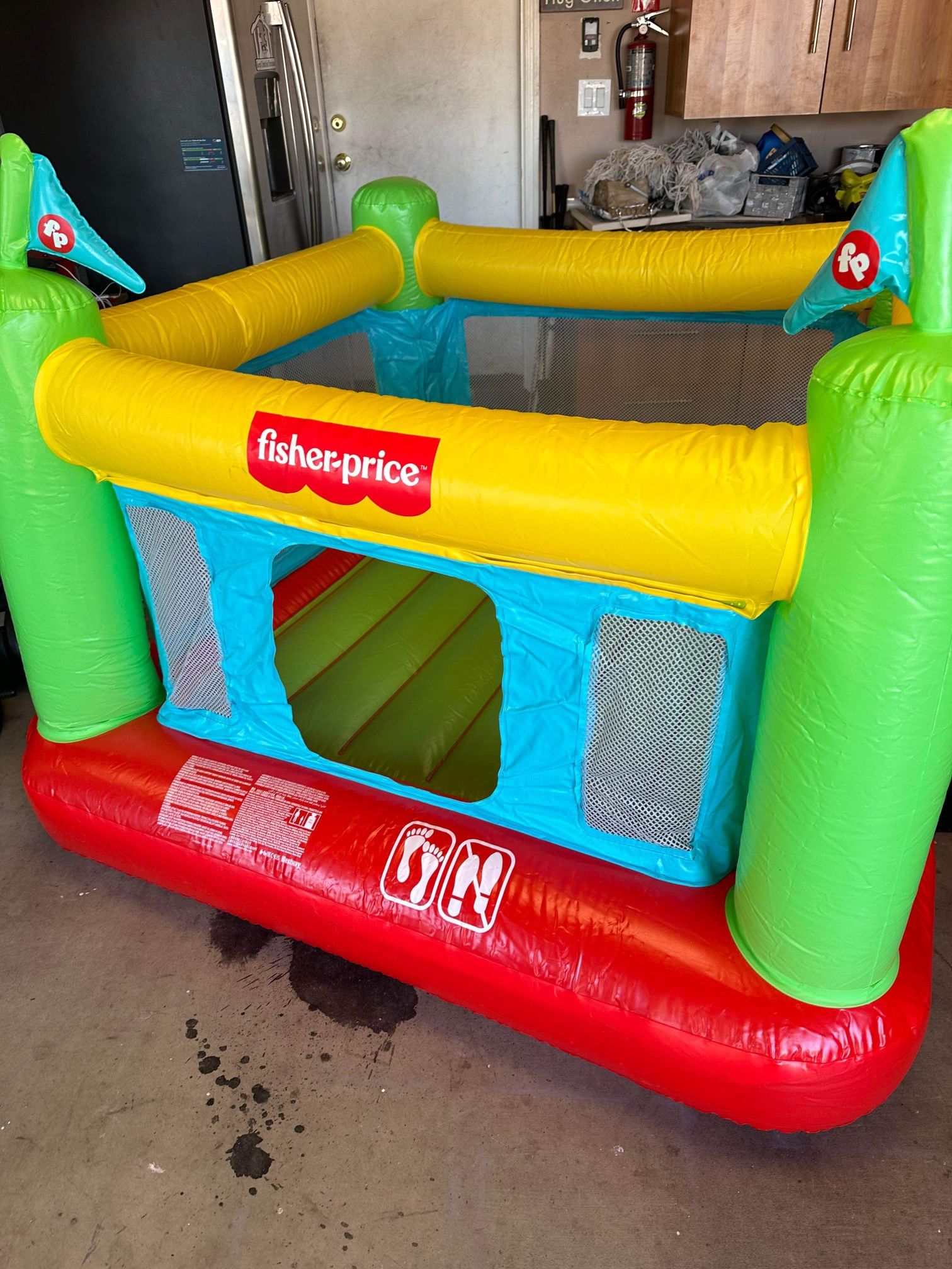 Self Inflating Ball Pit With Tub Of Balls