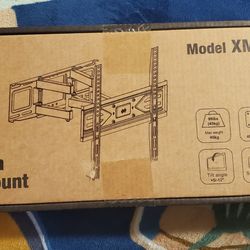 Full Motion TV Wall Mount