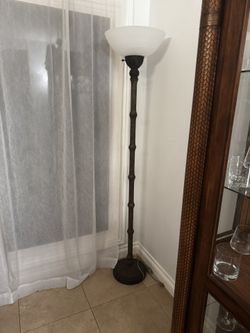 2 Pole Lamp