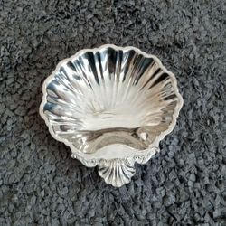 GORGEOUS Godinger Silver plated 6" Shell Footed Trinket Holder

