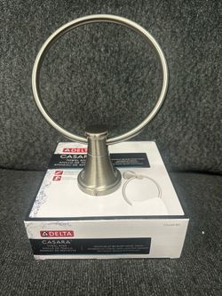 Delta Casara Towel Ring