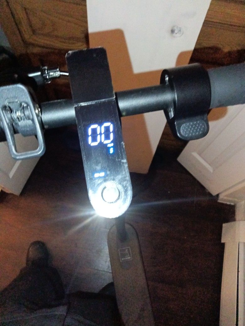 Aovo Pro Electric Scooter