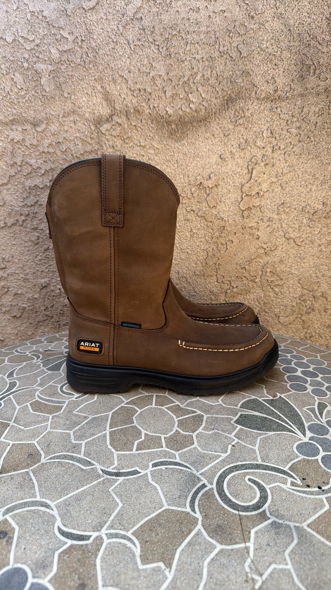 WORK BOOTS ARIAT SOFT TOE WATERPROOF SIZE 9 MENS