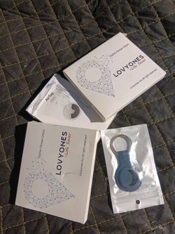 $50 APPLE AIR TAG 4 PACK WITH CASES