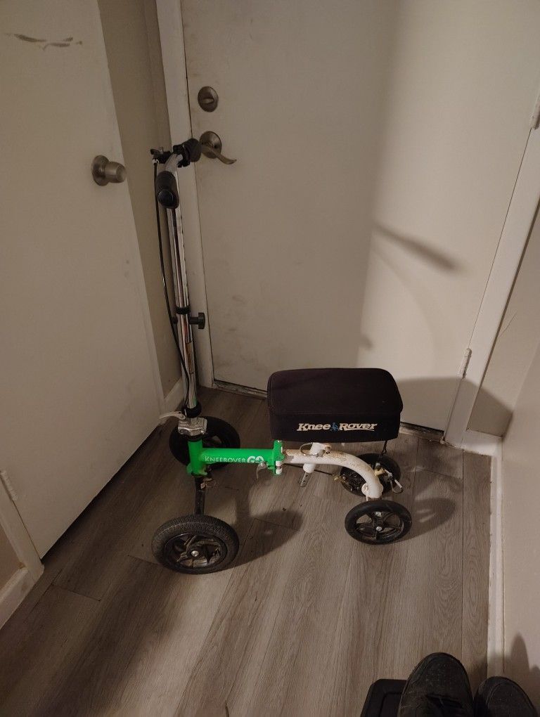 Knee Rover