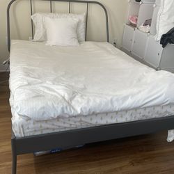 Full-size Bed Including Mattress 