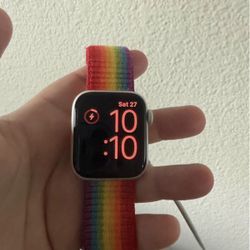 Apple Watch 40mm w silver aluminum case. 