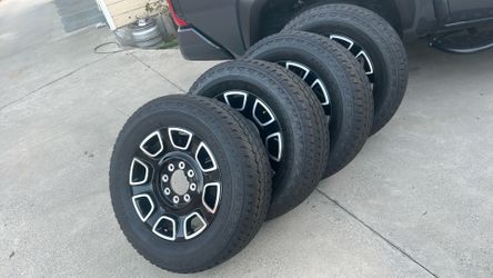 LT275/65R20 BRIDGESTONE Tires and Rims