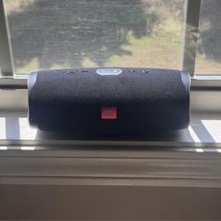 JBL Charge 4 Speaker 