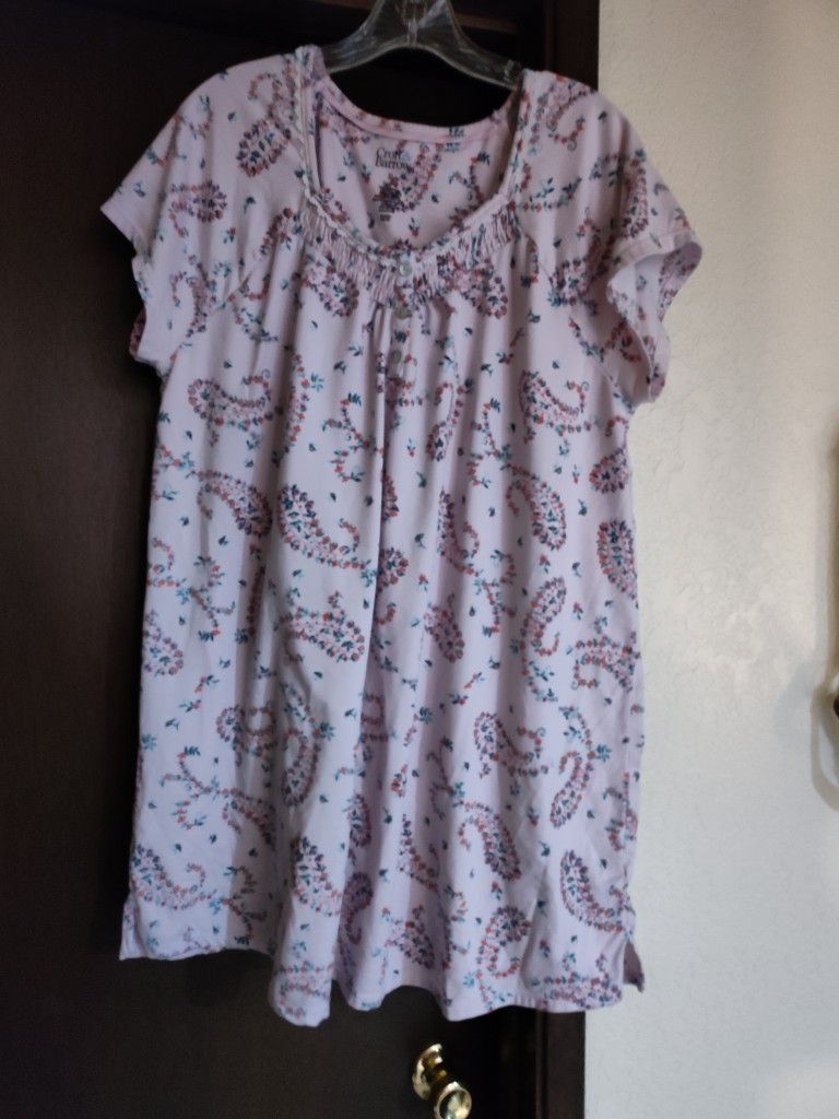 Women's Nightgown
