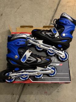 Boys 5-8 rollerblading