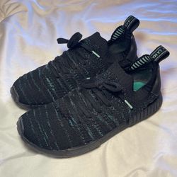 MAKE AN OFFER! Mens size 10.5 Adidas NMD_R1 STLT Parley Primeknit trainers featuring a black knit upper with blue spirit accents