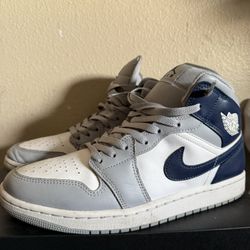Air Jordan 1 Mid Grey Midnight Navy