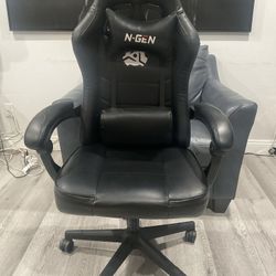 *TAKING BEST OFFER* Gaming Chair 