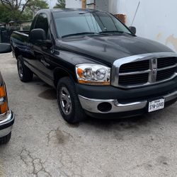 2006 Dodge Truck 