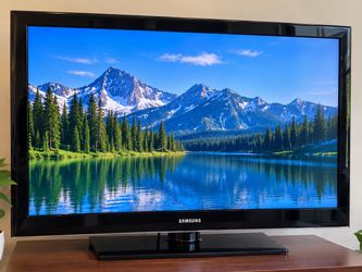 Samsung 46” 1080p LCD TV – Works Great