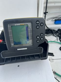 Hummingbird Wide View Portable Fishfinder Battery Operated Or 12 V Direct Connection To Boat