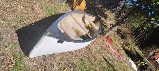 Discovery 174 canoe
