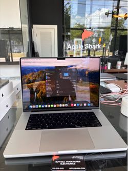 MacBook Pro 16” M1 Pro Chip 16GB Ram 512SSD! 90 Day warranty! We offer financing.