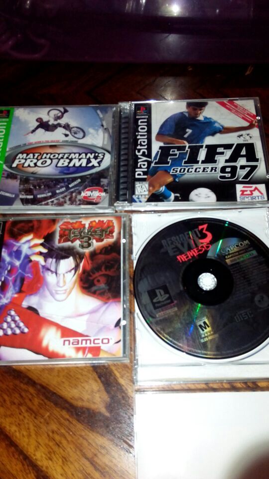 PlayStation one game bundle