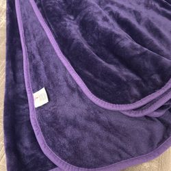 Luxuriously Soft  Queen Plush Purple Blanket 