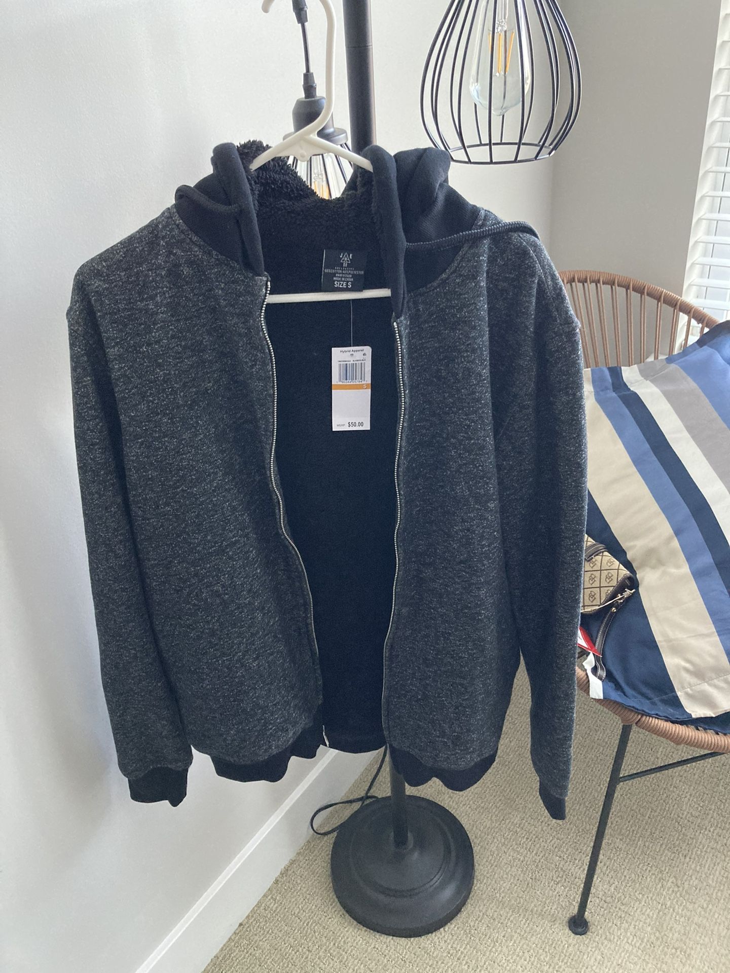 J E Mens light coat size small, soft inside-new with tags