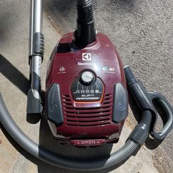 Electrolux Bagged Vacuum