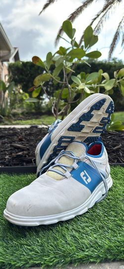 FJ shoes, good conditions.