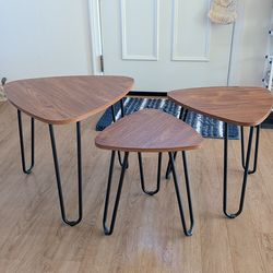 NESTING COFFEE TABLES 3 PIECE SET