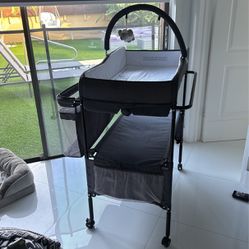 CHANGING BABY TABLE