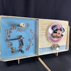 Vintage 60’s  GE Disney Mickey Mouse Youth Alarm Clock AM Radio Working