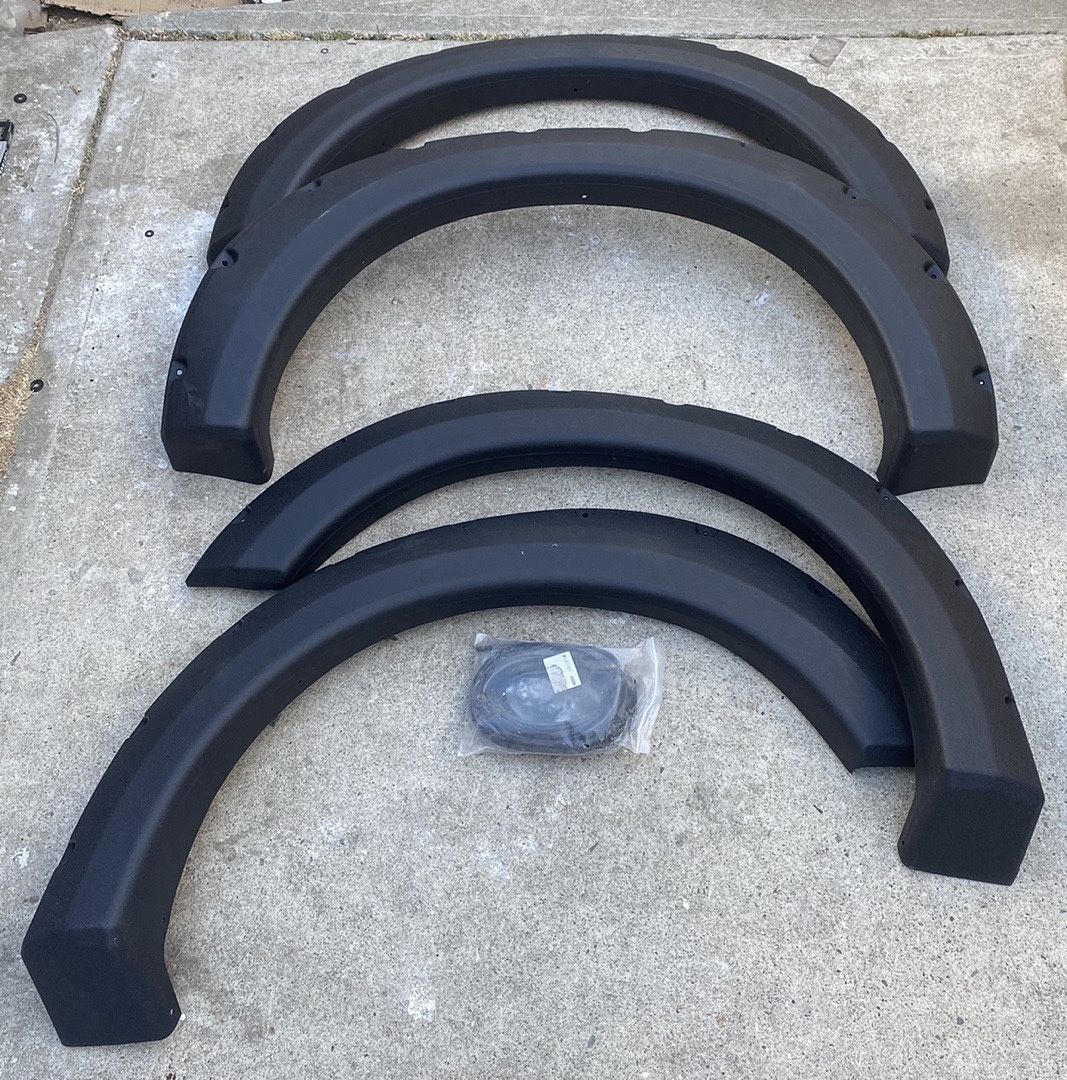 2004 to 2008 Ford F150 fender Flares with Rivets Polvaderas con remache Guardabarros mudflaps