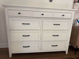 White Wood Dresser with 7 Drawers