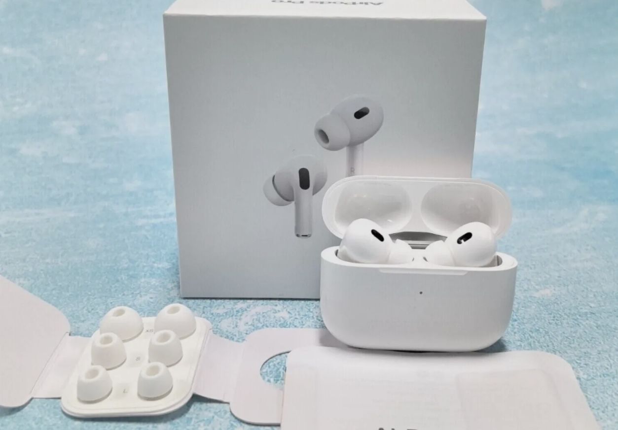 Apple AirPods Pro (2nd Generation) Wireless Ear Buds with USB-C Charging, Up to 2X More Active Noise Cancelling Bluetooth Headphones, Transparency Mod