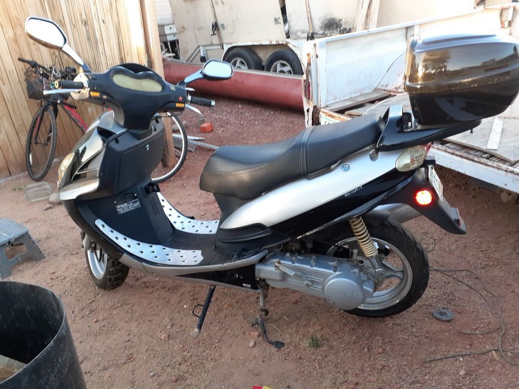 KAIT 150cc scooter