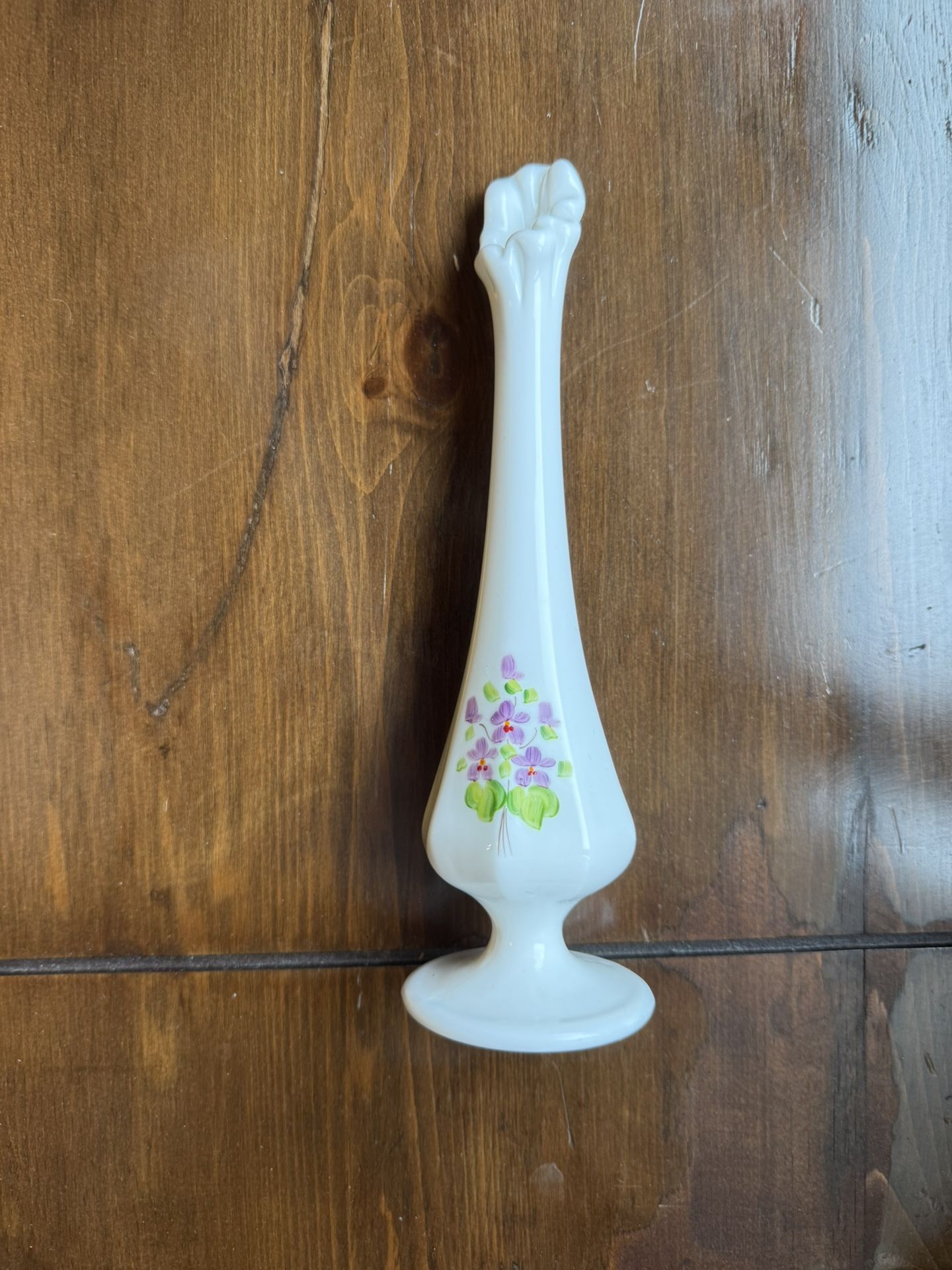 Fenton Violet In The Snow Bud Vase
