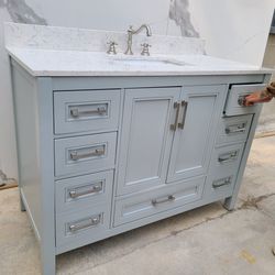 48-in Light Gray Undermount Single Sink Bathroom Vanity with Carrara Natural Marble Top（LOWES：(contact info removed)）