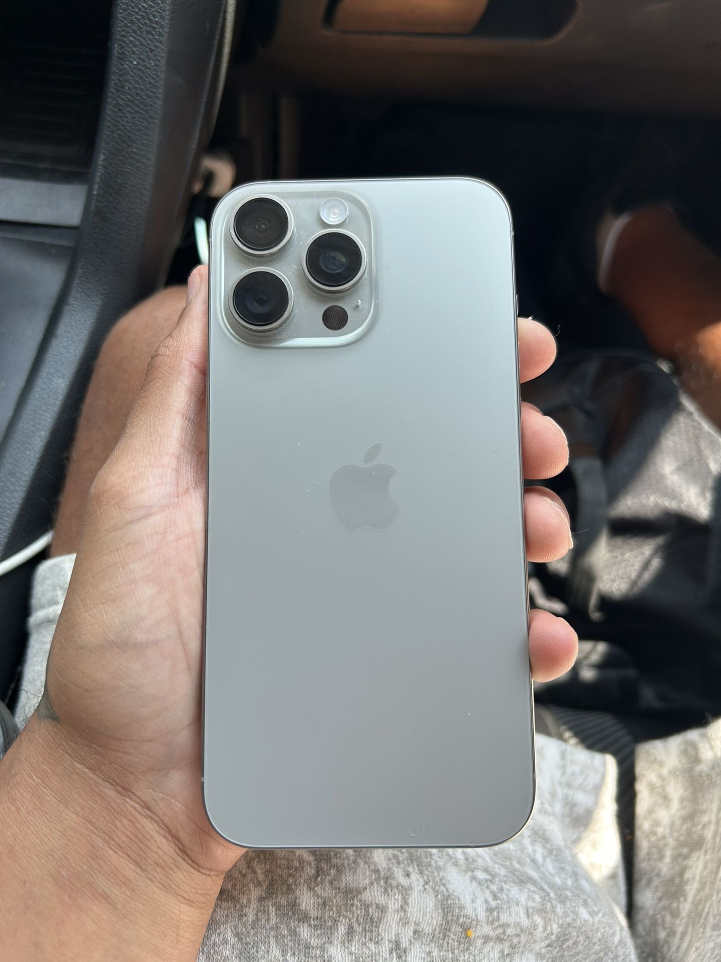 iPhone 16 Pro Max-256-Unlocked
