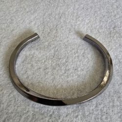 Titanium Steel Twisted Cuff