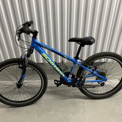 Schwinn 24 inch Boy’s mountain bike