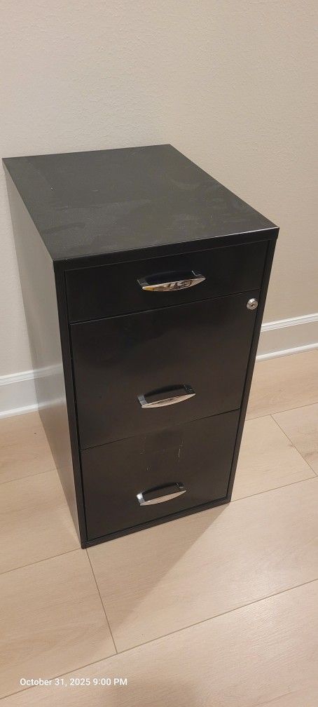 File cabinet