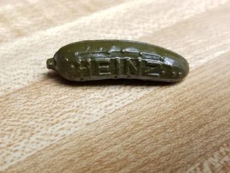 Heinze Worlds Fair Pickle Lapel Pin Cicra 1930-1940