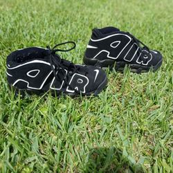 Nike AIR More Up Tempo  Black White Size 12 Used
