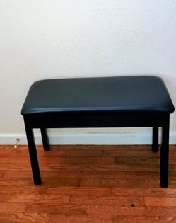 Brand NEW Piano/Organ Bench in Black  Price is Firm